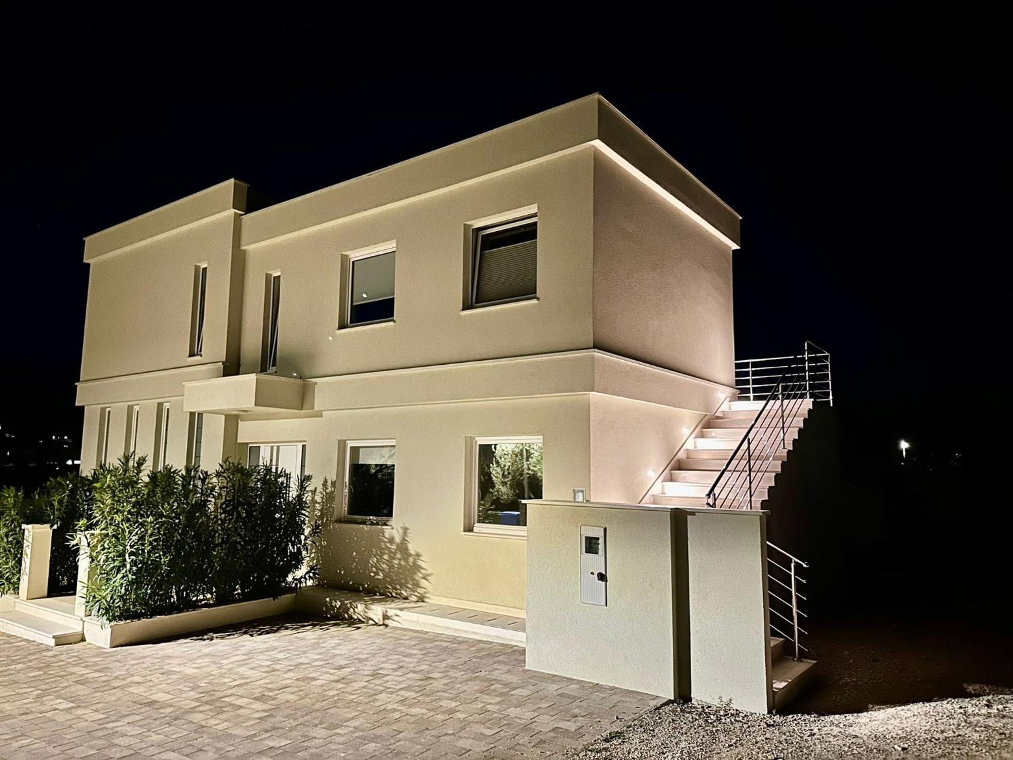 לומבארדה Villa Kora - Luxury Holiday Apartments מראה חיצוני תמונה
