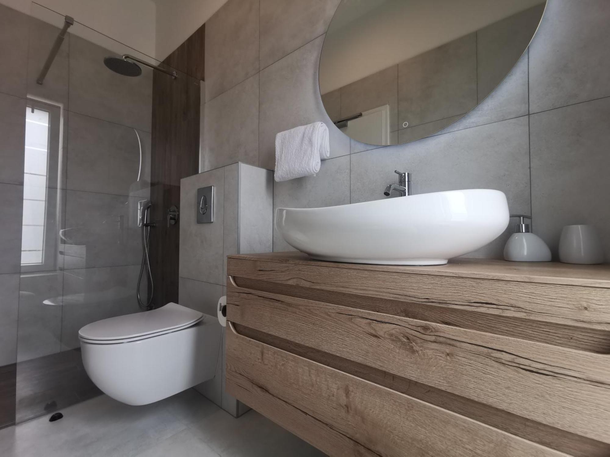 לומבארדה Villa Kora - Luxury Holiday Apartments מראה חיצוני תמונה