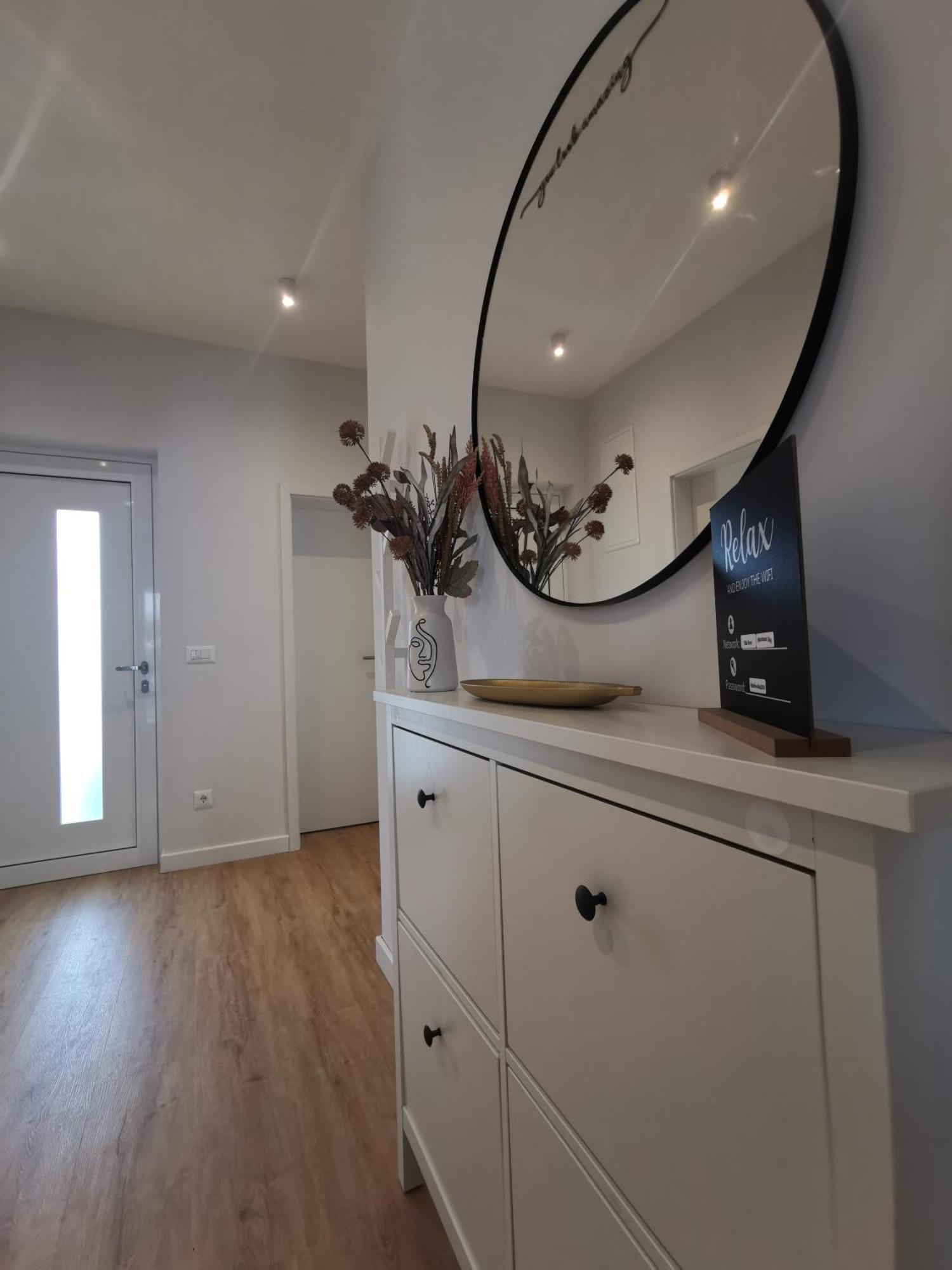 לומבארדה Villa Kora - Luxury Holiday Apartments מראה חיצוני תמונה