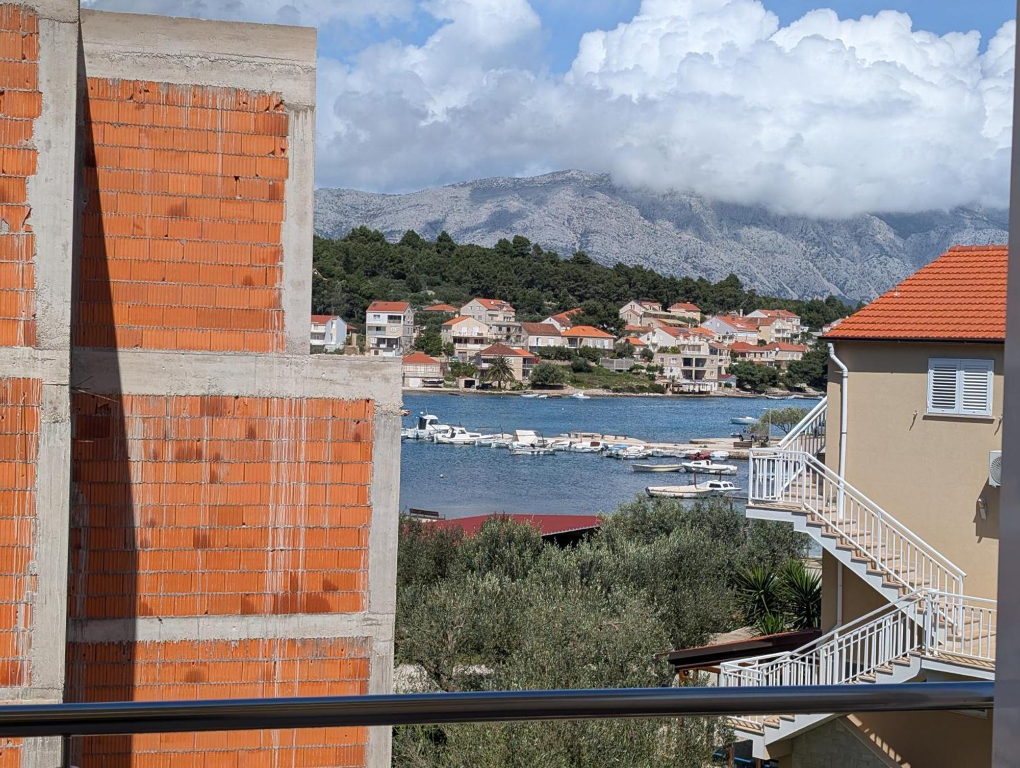 לומבארדה Villa Kora - Luxury Holiday Apartments חדר תמונה
